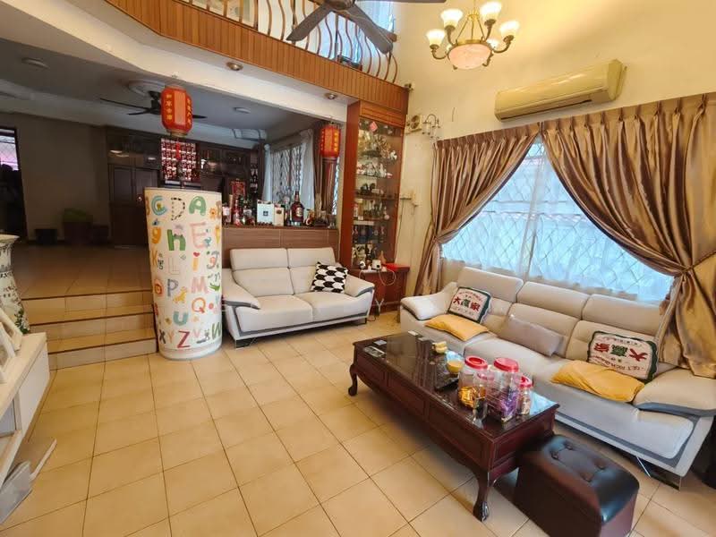 Rumah Berkembar untuk Dijual di Taman Pelangi (Johor Bahru) - Jeffrey Lim - Living Room - PropertyGuru.com.my
