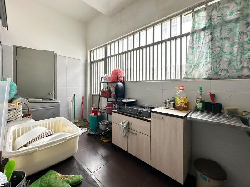 2-storey Terraced House for Sale in Bandar Putra Kulai (Kulai) - Elaine Sim - Kitchen - PropertyGuru.com.my
