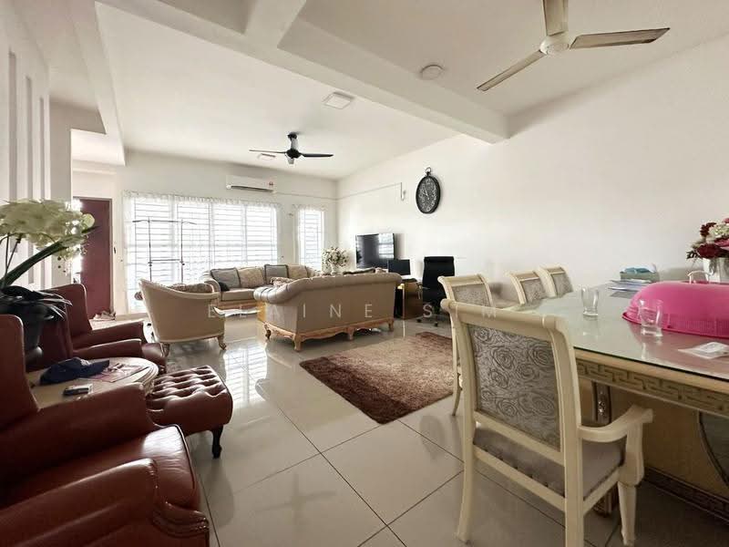 2-storey Terraced House for Sale in Bandar Putra Kulai (Kulai) - Elaine Sim - Living Room - PropertyGuru.com.my
