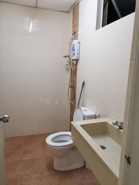 Kondominium untuk Dijual di Platinum Lake PV 13 - Melvin Bala - Bathroom - PropertyGuru.com.my
