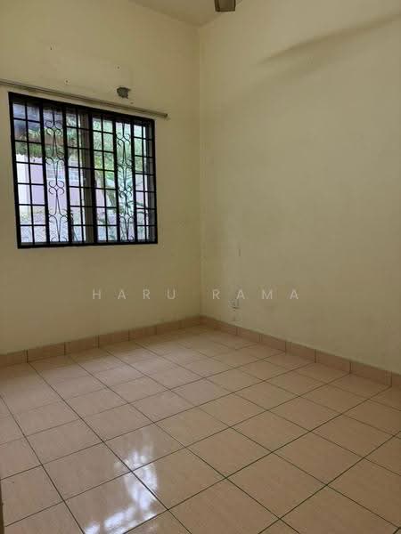 Rumah Teres untuk Dijual di Bandar Putra Permai (Seri Kembangan) - Haru Rama - Interior - PropertyGuru.com.my
