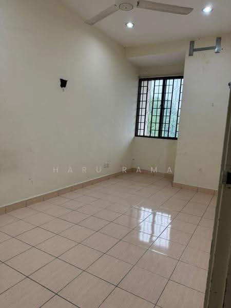 Rumah Teres untuk Dijual di Bandar Putra Permai (Seri Kembangan) - Haru Rama - Interior - PropertyGuru.com.my
