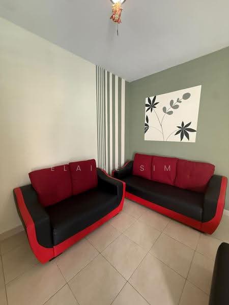 Cluster House for Rent in Taman Mount Austin (Tebrau) - Elaine Sim - Living Room - PropertyGuru.com.my