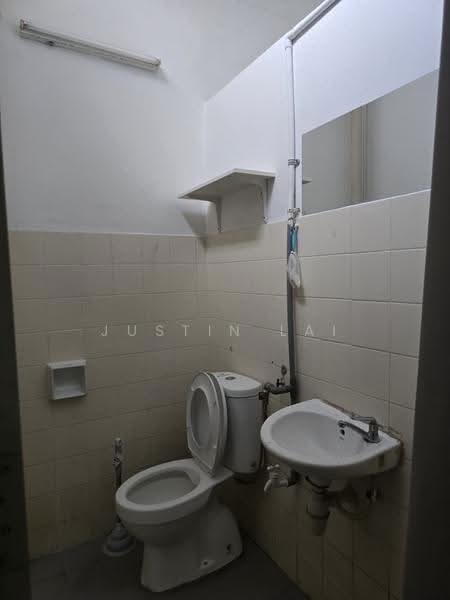 1-storey Terraced House for Sale in Bandar Sri Damansara (Selangor) - Justin Lai - Bathroom - PropertyGuru.com.my