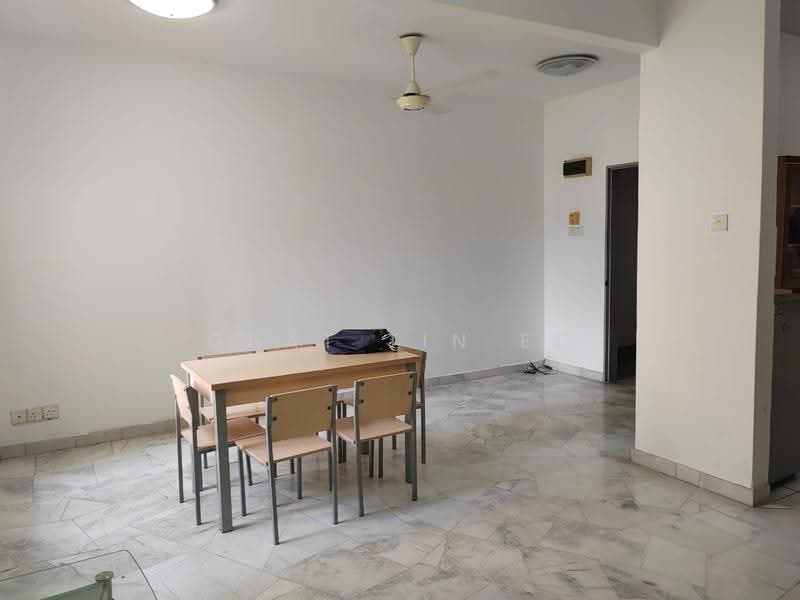 Pangsapuri untuk Dijual di Starville - Guat Tin Ee - Living Room - PropertyGuru.com.my