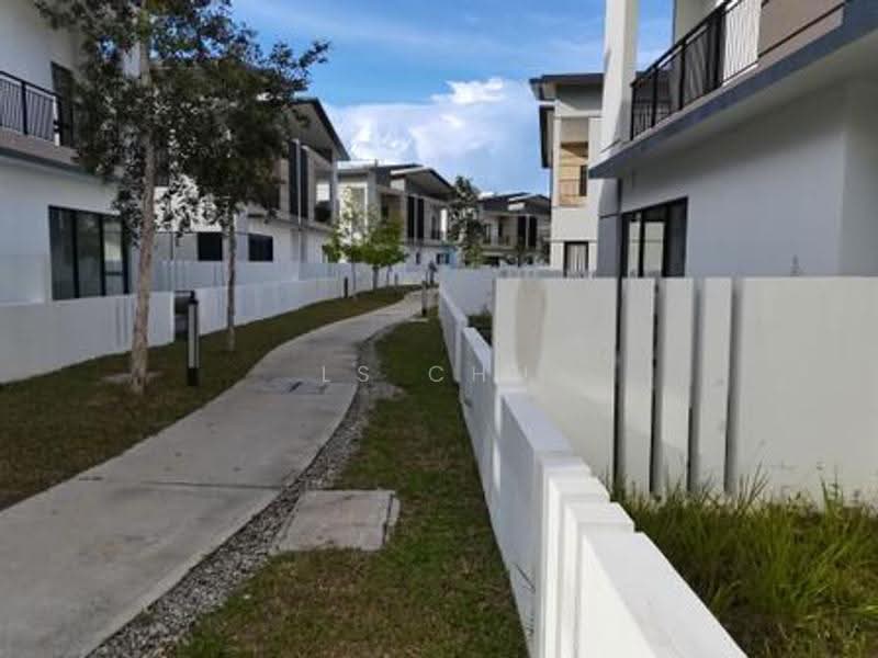 Rumah Berkembar untuk Dijual di Bandar Tropicana Aman (Telok Panglima Garang) - LS Chu - PropertyGuru.com.my