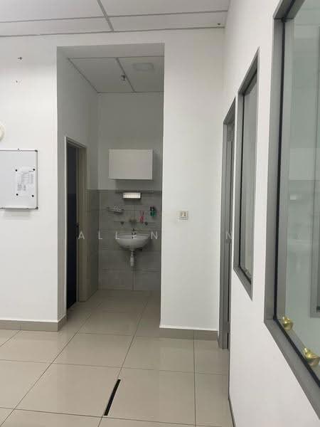 Office for Rent in Petaling Jaya (Selangor) - Allen Tan - Corridor - PropertyGuru.com.my