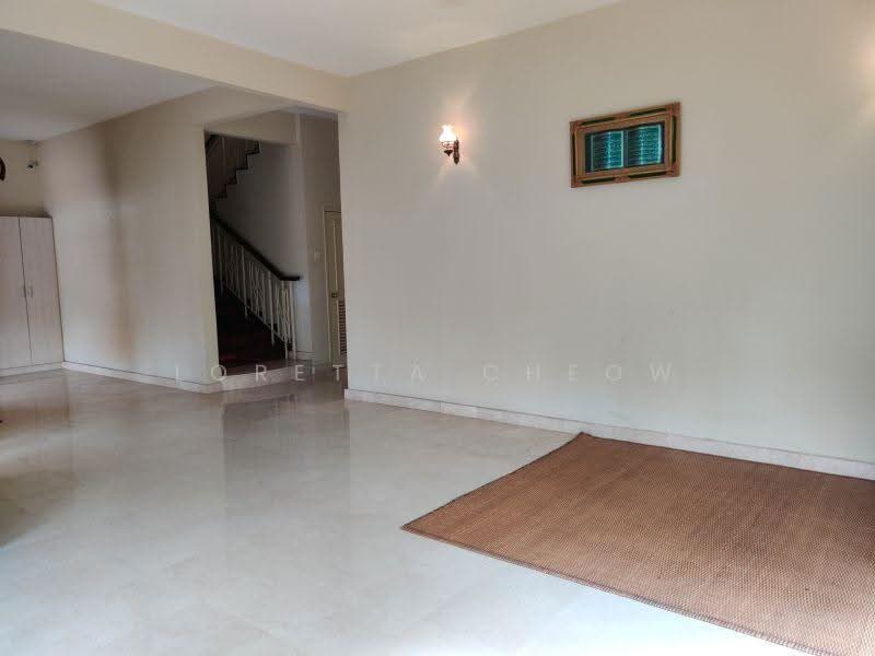 Semi-Detached House for Sale in Usj 3a (Subang Jaya) - Loretta Cheow - Living Hall to Stairs & Dining at back - PropertyGuru.com.my