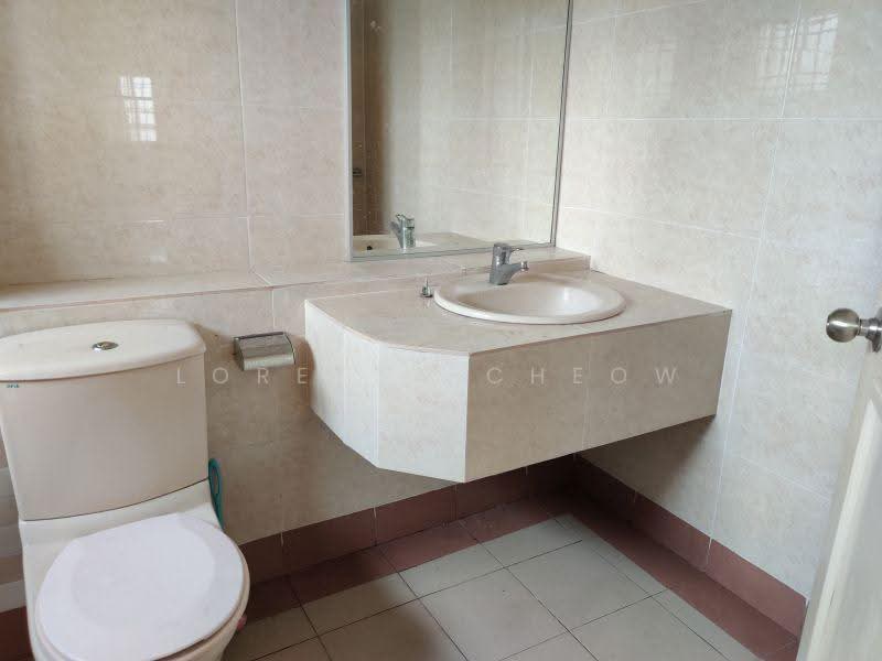 Semi-Detached House for Sale in Usj 3a (Subang Jaya) - Loretta Cheow - Master Bathroom - PropertyGuru.com.my