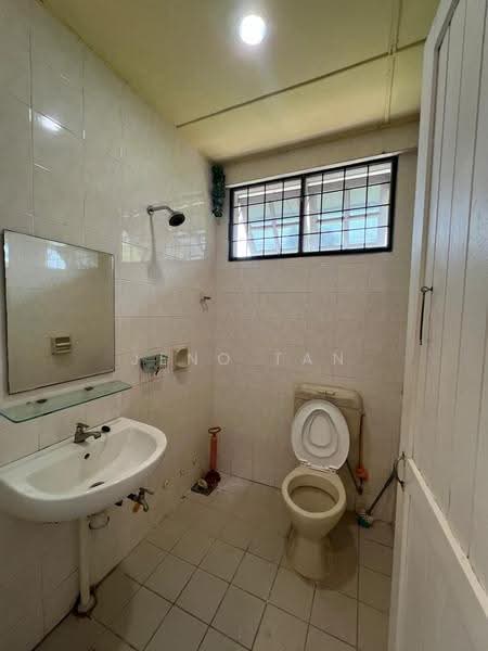 2-storey Terraced House for Rent in Kuching (Sarawak) - Jeno Tan - Bathroom - PropertyGuru.com.my