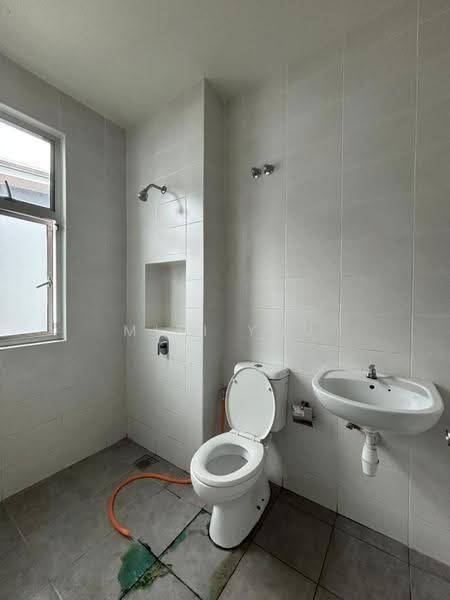 2-storey Terraced House for Rent in Bandar Saujana Putra (Tanjong Duabelas) - Miki You - Bathroom - PropertyGuru.com.my