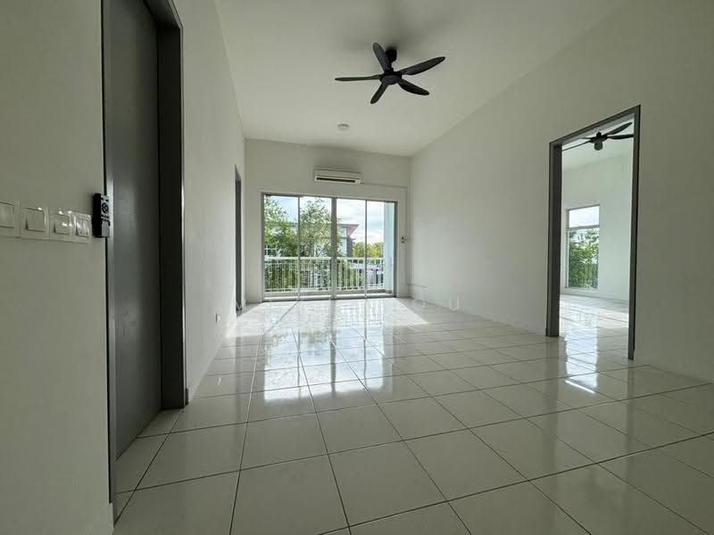 2-storey Terraced House for Rent in Bandar Saujana Putra (Tanjong Duabelas) - Miki You - Living Room - PropertyGuru.com.my