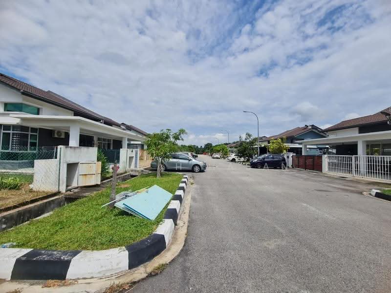 Rumah Berkembar untuk Disewa di Banting (Selangor) - Azizah Hasan - PropertyGuru.com.my