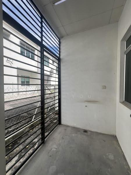 Rumah Teres 2-Tingkat untuk Disewa di Kota Kemuning (Shah Alam) - Miki You - Balcony - PropertyGuru.com.my
