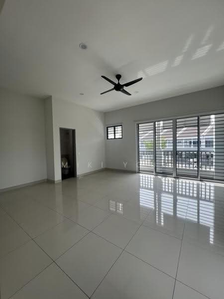 Rumah Teres 2-Tingkat untuk Disewa di Kota Kemuning (Shah Alam) - Miki You - Living Room - PropertyGuru.com.my