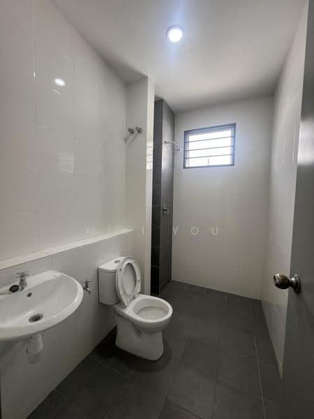 Rumah Teres 2-Tingkat untuk Disewa di Kota Kemuning (Shah Alam) - Miki You - Bathroom - PropertyGuru.com.my