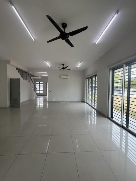 Rumah Teres 2-Tingkat untuk Disewa di Kota Kemuning (Shah Alam) - Miki You - Living Room - PropertyGuru.com.my