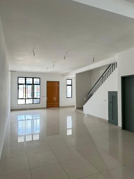 2-storey Terraced House for Sale in Bandar Baru Permas Jaya (Permas Jaya) - Werner Kee - Living Room - PropertyGuru.com.my