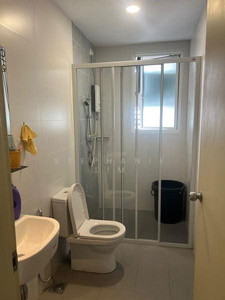 Service Residence for Sale at Impiria Residensi Bukit Tinggi Klang - Stephanie Lim - Bathroom - PropertyGuru.com.my