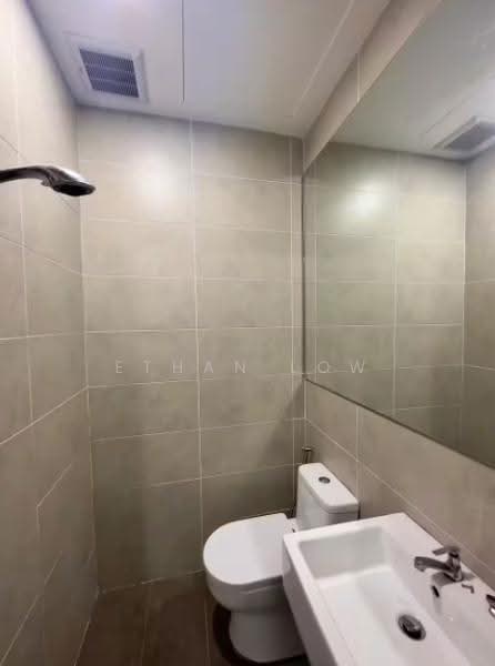 Kediaman Servis untuk Dijual di Gems Residences - Ethan Low - Bathroom - PropertyGuru.com.my