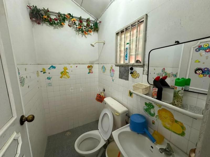 2.5-storey Terraced House for Sale in Taman Sri Sinar (Segambut) - CK Wong - Bathroom - PropertyGuru.com.my