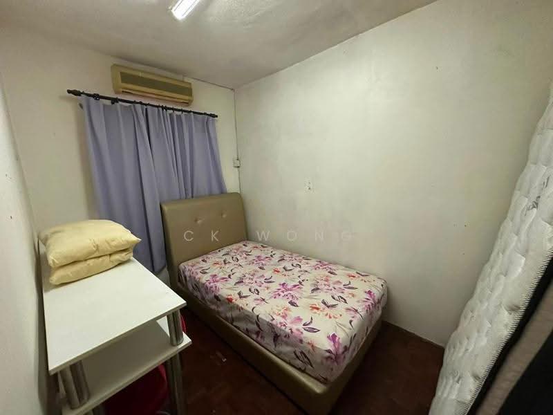 2.5-storey Terraced House for Sale in Taman Sri Sinar (Segambut) - CK Wong - Bedroom - PropertyGuru.com.my