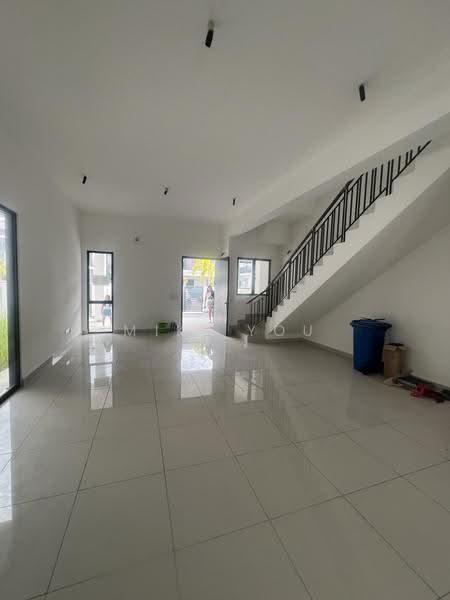 2-storey Terraced House for Sale in Telok Panglima Garang (Selangor) - Miki You - Living Room - PropertyGuru.com.my