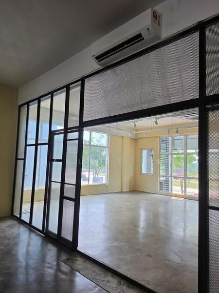 Shop / Office untuk Disewa di Johor Bahru (Johor) - Wallace Ang - Interior - PropertyGuru.com.my