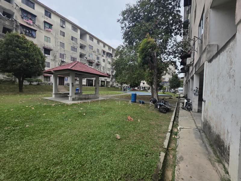 Rumah Flat untuk Dijual di Gugusan Seroja - Siti Hajar - Exterior - PropertyGuru.com.my