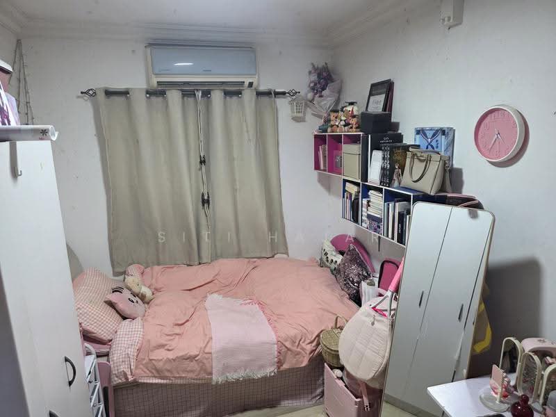 Rumah Flat untuk Dijual di Gugusan Seroja - Siti Hajar - Bedroom - PropertyGuru.com.my
