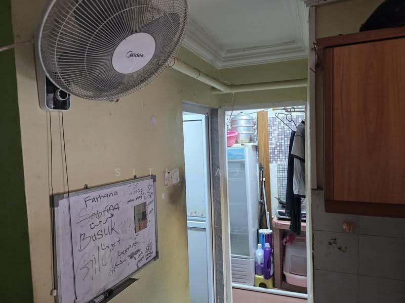 Rumah Flat untuk Dijual di Gugusan Seroja - Siti Hajar - Kitchen - PropertyGuru.com.my