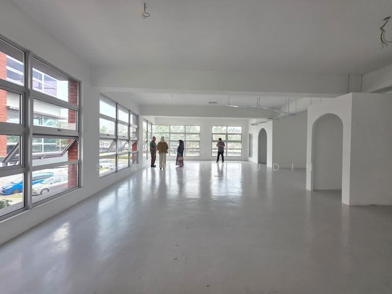 Shop / Office untuk Disewa di Seksyen U16 (Shah Alam) - Eisya Kamaludin - PropertyGuru.com.my