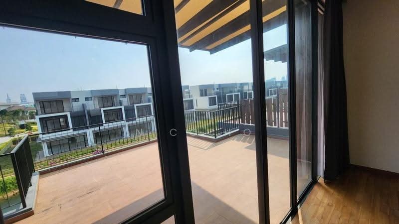 Rumah Teres 3-Tingkat untuk Disewa di Senibong Cove (Masai) - Nico Ho - Balcony - PropertyGuru.com.my