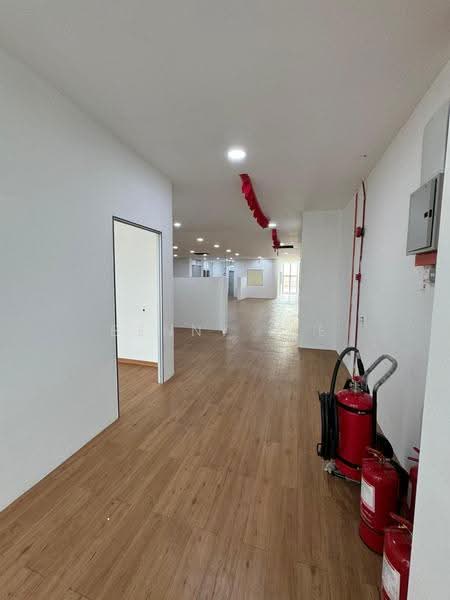 Kilang Berkembar untuk Disewa di Taman Perindustrian Bukit Serdang (Seri Kembangan) - Benny Lee - Corridor - PropertyGuru.com.my