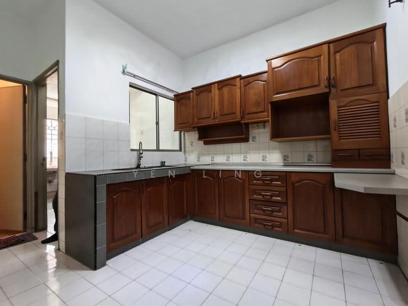 2-storey Terraced House for Rent in BANDAR PUCHONG JAYA (Puchong) - Yen Ling - Kitchen - PropertyGuru.com.my