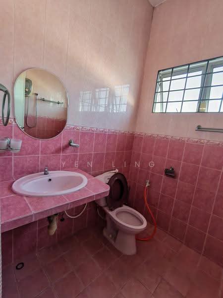2-storey Terraced House for Rent in BANDAR PUCHONG JAYA (Puchong) - Yen Ling - Bathroom - PropertyGuru.com.my