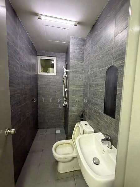 Service Residence for Rent at Gaya Resort Homes - Stephanie Lim - Bathroom - PropertyGuru.com.my