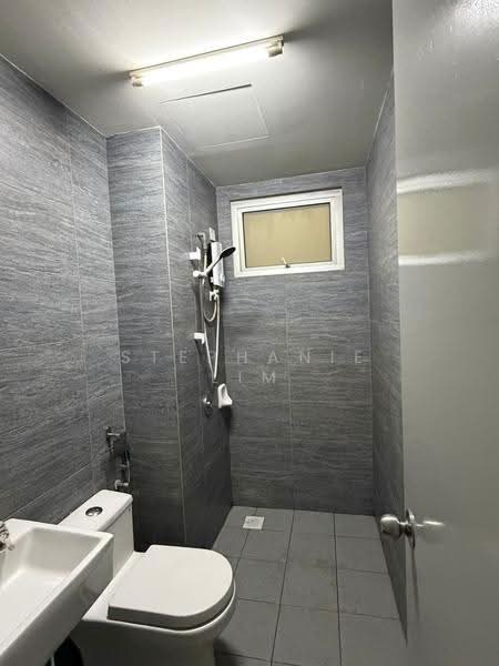 Service Residence for Rent at Gaya Resort Homes - Stephanie Lim - Bathroom - PropertyGuru.com.my