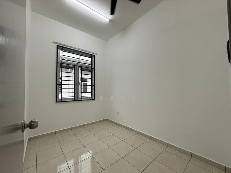 1-storey Terraced House for Rent in Taman Parkland (Kluang) - Grace - PropertyGuru.com.my