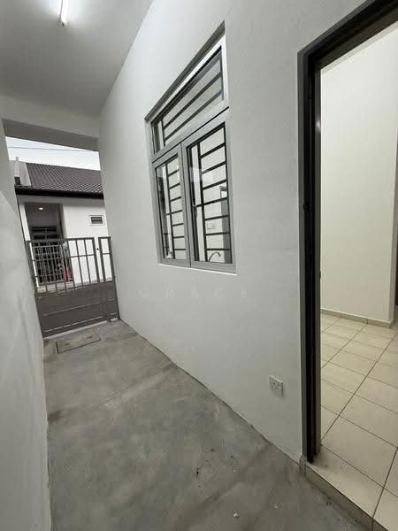 1-storey Terraced House for Rent in Taman Parkland (Kluang) - Grace - PropertyGuru.com.my