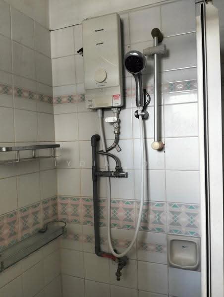 Rumah Teres 2-Tingkat untuk Disewa di Usj 4 (Subang Jaya) - Lydia Loo - Bathroom - PropertyGuru.com.my
