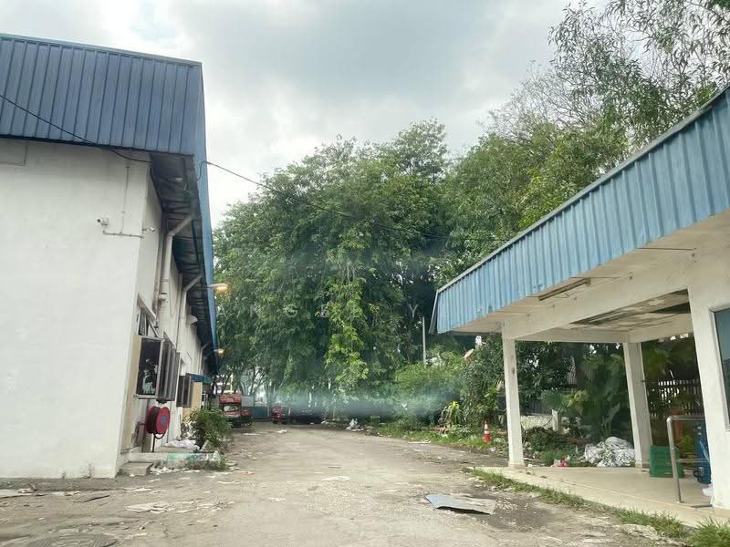 Factory for Rent in Shah Alam (Selangor) - Angel Yew - Exterior - PropertyGuru.com.my