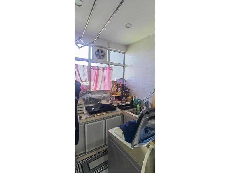Pangsapuri untuk Dijual di Zennith Suites (Pangsapuri Kebun Teh) - Ah Liang - Kitchen - PropertyGuru.com.my