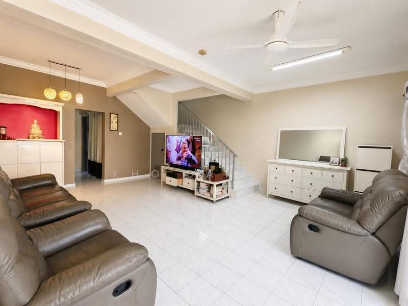 Rumah Teres 2-Tingkat untuk Dijual di Kota Kemuning (Shah Alam) - Kho Daniel - Living Room - PropertyGuru.com.my