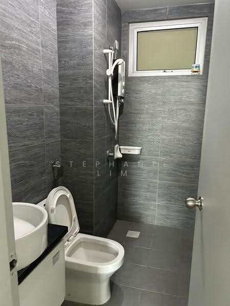 Service Residence for Sale at Gaya Resort Homes - Stephanie Lim - Bathroom - PropertyGuru.com.my