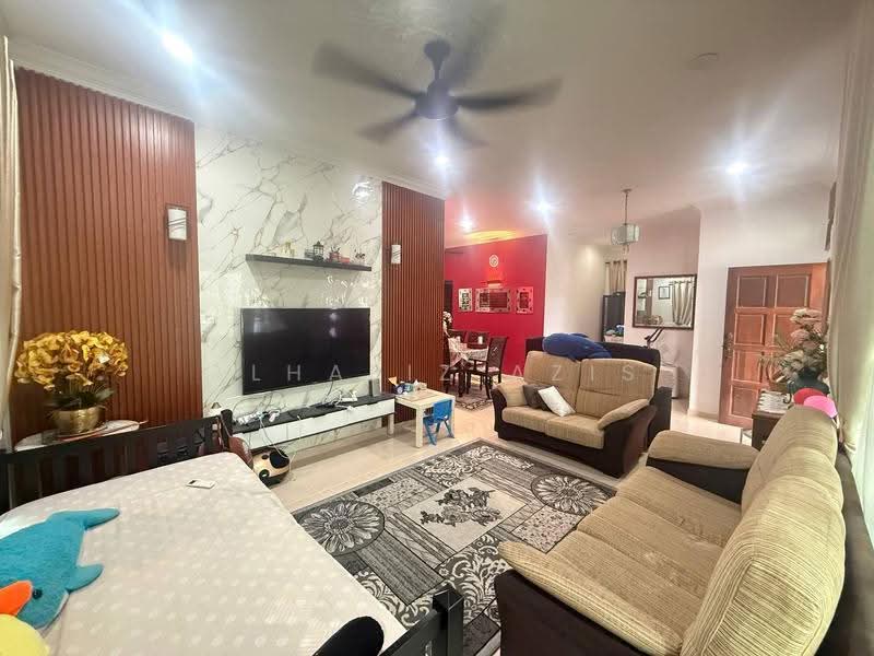 Bungalow House untuk Dijual di Taman Sri Lambak (Kluang) - ALHAFIZ AZIS - Living Room - PropertyGuru.com.my