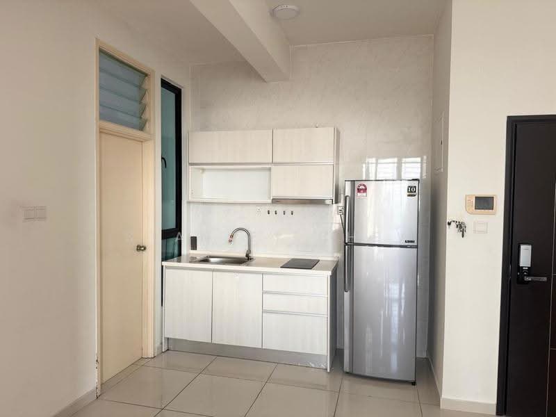 Service Residence for Sale at D'Summit Residences - Stanley Chew - Kitchen - PropertyGuru.com.my