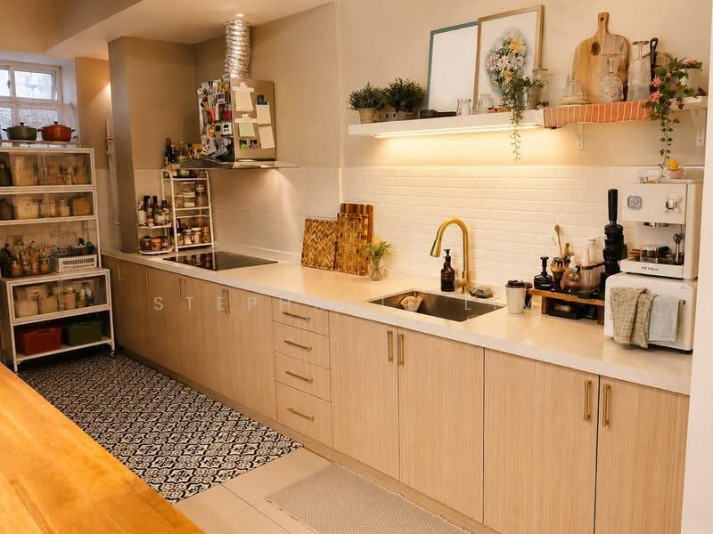 Service Residence for Sale at Gaya Resort Homes - Stephanie Lim - Kitchen - PropertyGuru.com.my