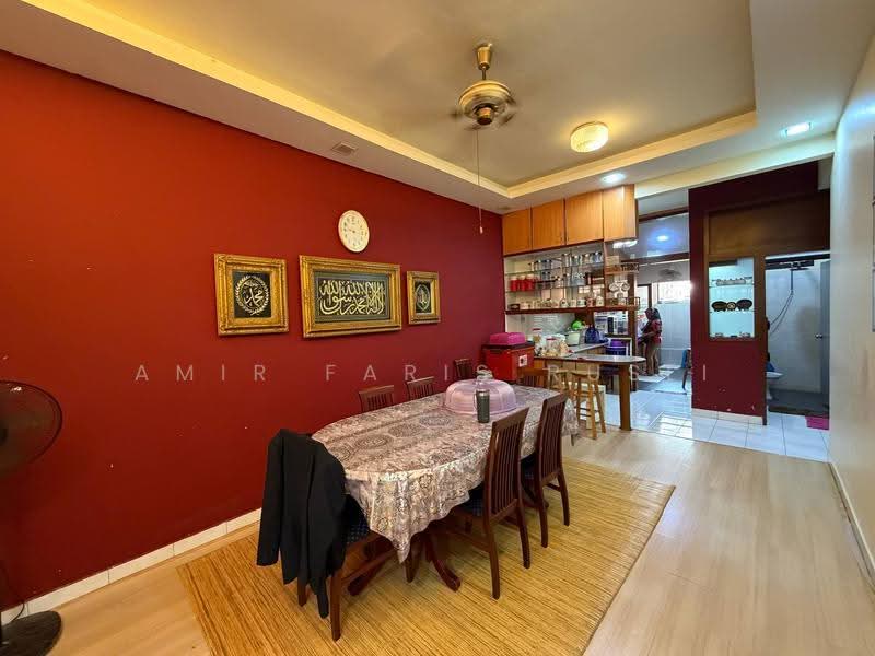 Rumah Teres 1.5-Tingkat untuk Dijual di Taman Pelangi Indah (Ulu Tiram) - Amir Faris Rusli - Dining Room - PropertyGuru.com.my