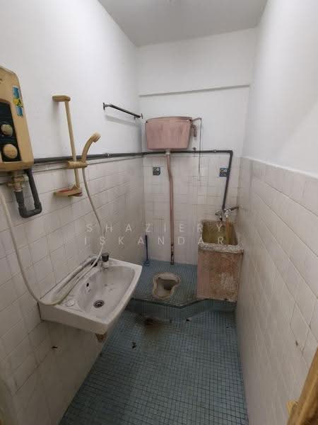 Rumah Teres 2-Tingkat untuk Dijual di Bandar Menjalara (Kuala Lumpur) - Shaziery Iskandar - Bathroom - PropertyGuru.com.my